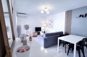 St Roch 2 - Appart 300 m de la Gare, clim, terrasse, garage